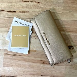 Michael Kors “Jet Set” Wallet